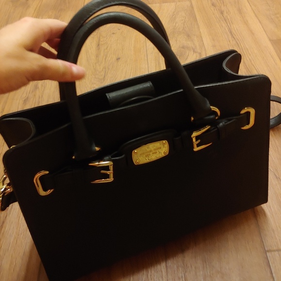 Michael kors purse /crossbody - Picture 5 of 7